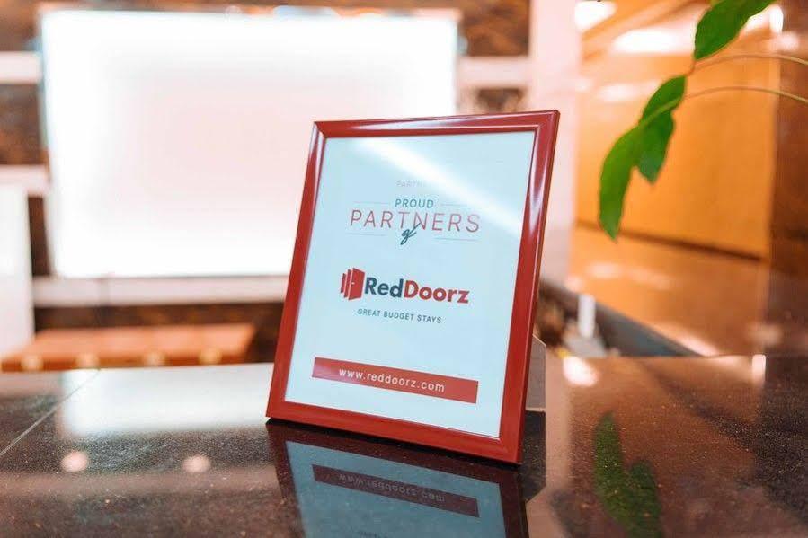 Reddoorz Plus Winter Benitez Cubao Manila Eksteriør bilde